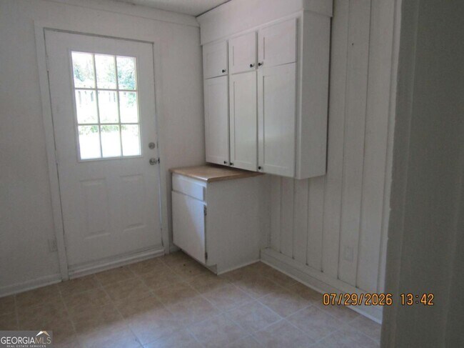 Building Photo - 513 Juniper Way