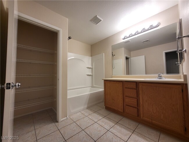 Building Photo - 21 Harbor Pines Ct