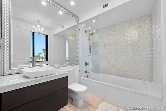 Building Photo - 1680 S Ocean Dr