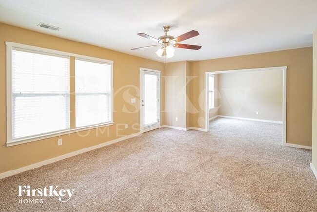 Building Photo - 4952 Ballantine Dr