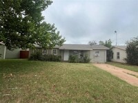 Building Photo - 5409 Questa Dr