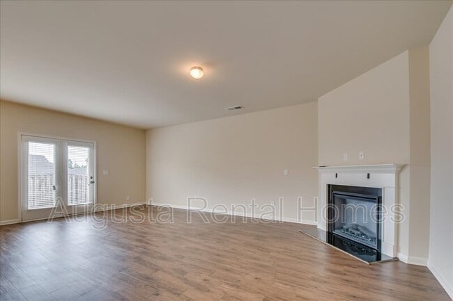 Building Photo - 141 Sims Ct
