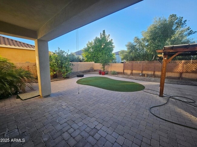 Building Photo - 3216 S Cottonwood Dr