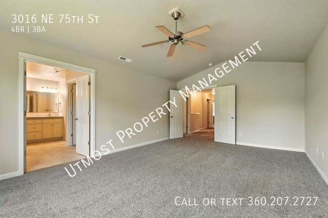 Building Photo - 3016 NE 75th St