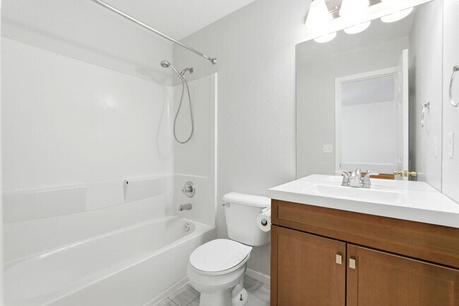 Building Photo - 3-bed + office, 2-bath home, minutes to Denver and close to outdoor recreation areas