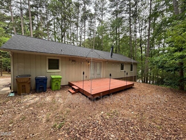 Building Photo - 501 Merrie Rd