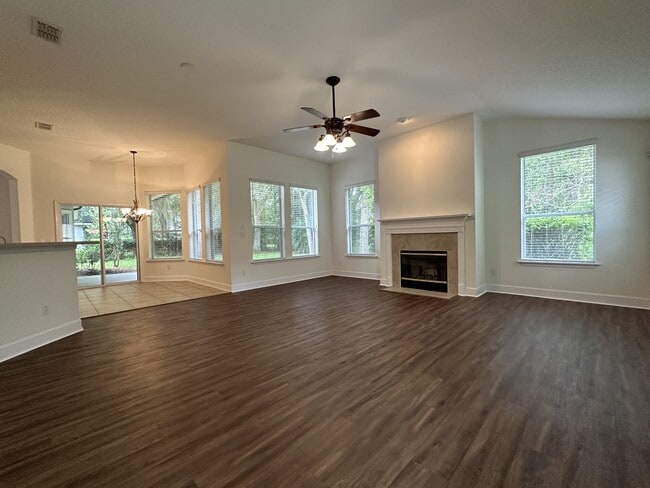 Building Photo - 5204 Comfort Ct