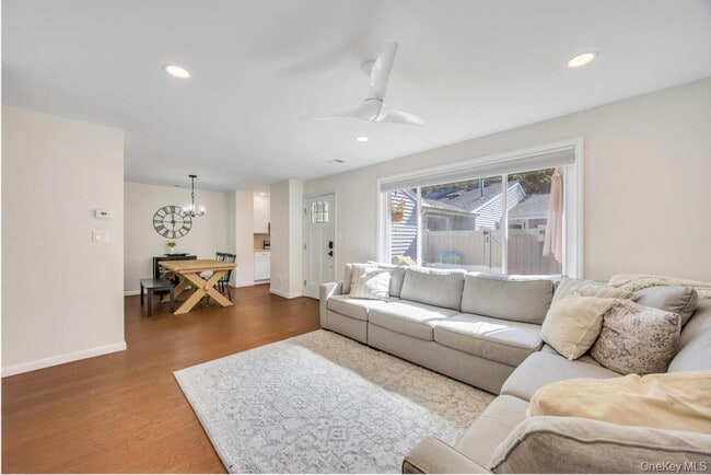 Building Photo - 234A Springmeadow Dr