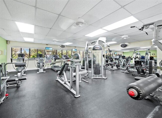 Building Photo - 712 White Pine Tree Rd