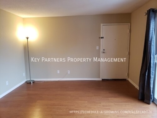 Building Photo - 6212 Robinson St