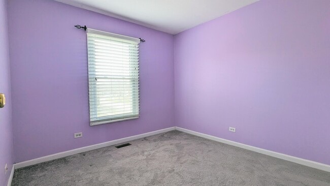 Building Photo - 1401 Knoll Dr