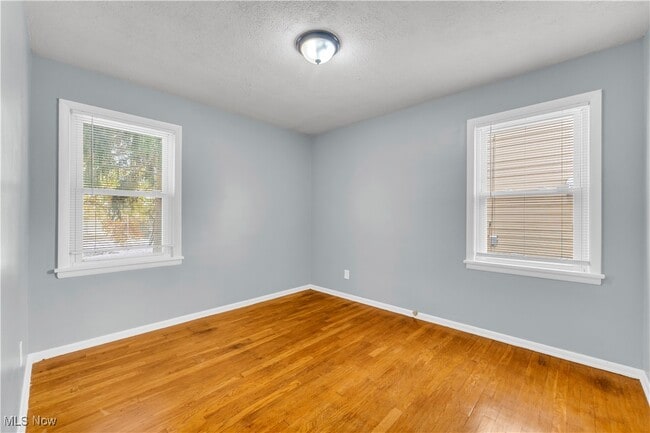 Building Photo - 5617 E 139th St