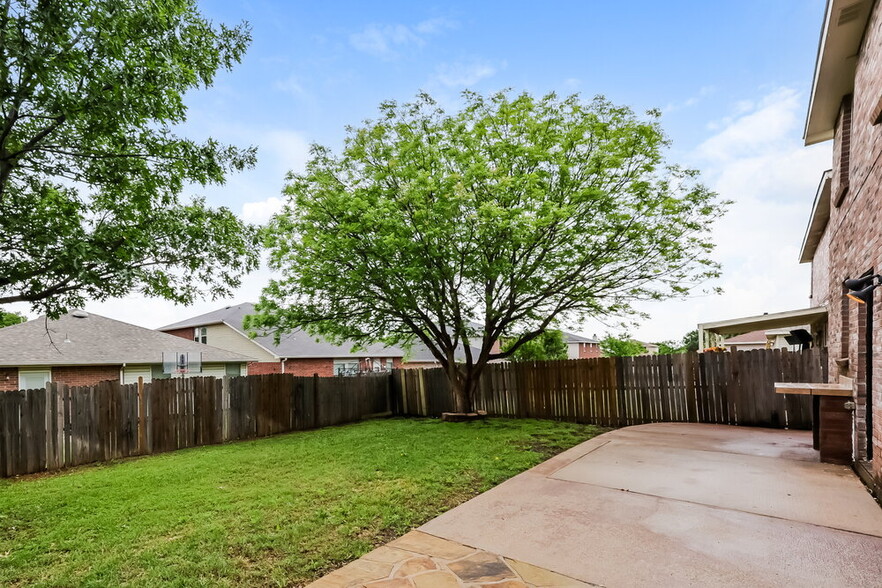 Building Photo - 3904 Foxhound Ln