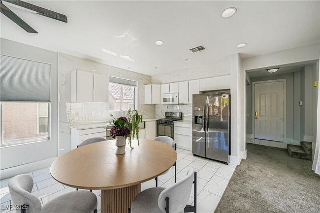 Building Photo - 6048 Attavilla Dr