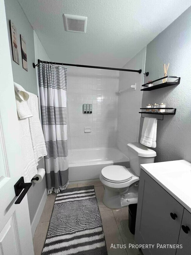 Building Photo - 9606 N 46th St