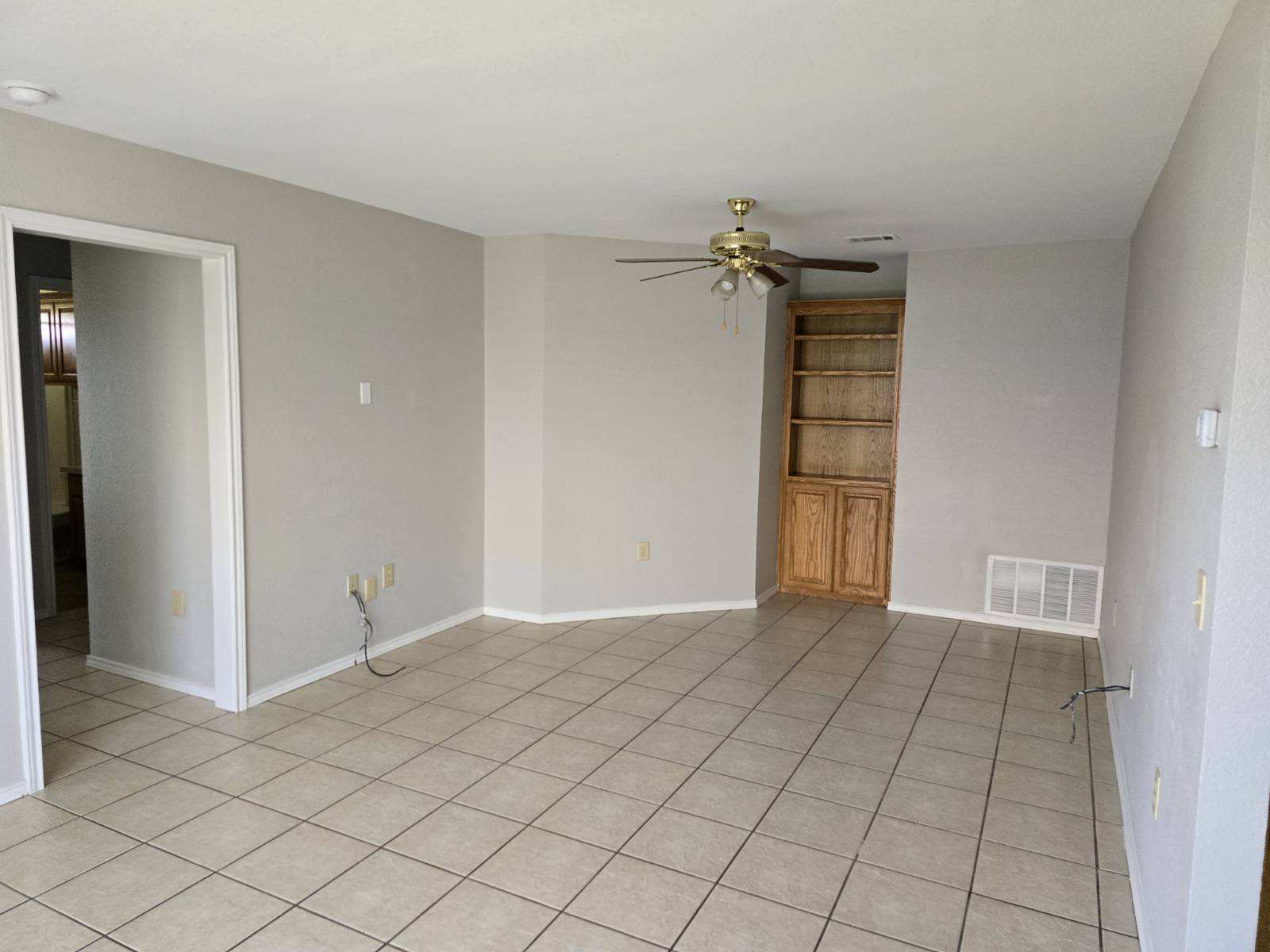 Living room - 1185 Greywood Dr