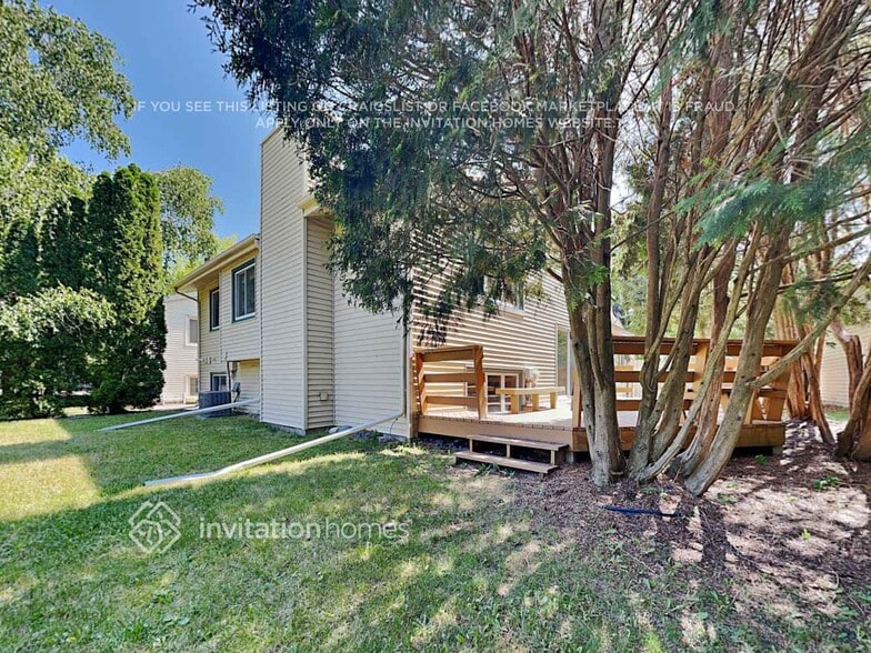 Building Photo - 5565 Knoll Dr
