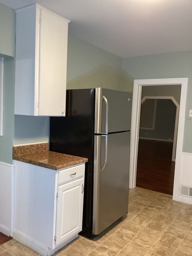 Building Photo - 224 W North St