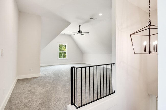 Building Photo - 5011 Jon Oak Dr