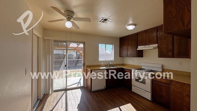 Building Photo - 13261 Mohawk Rd