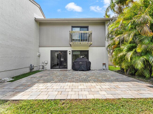 Building Photo - 10548 SW 112th Ave