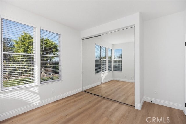 Building Photo - 2 Crystalglen