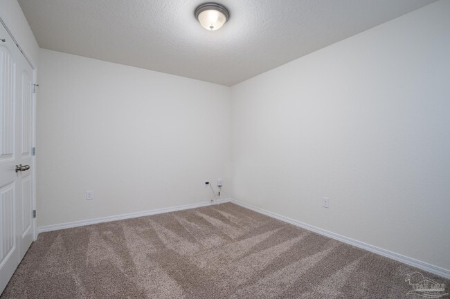 Building Photo - 4375 Thistle Pine Ct