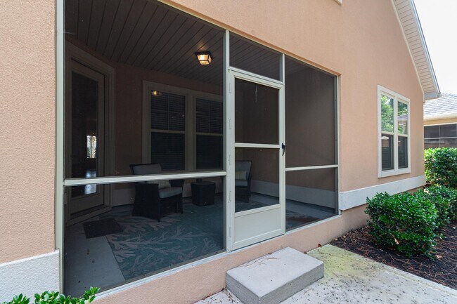 Building Photo - 2402 Via Palma Dr
