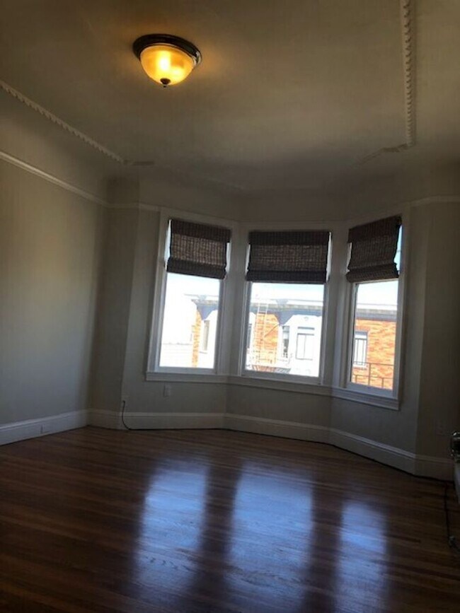 Building Photo - 3155 Broderick St