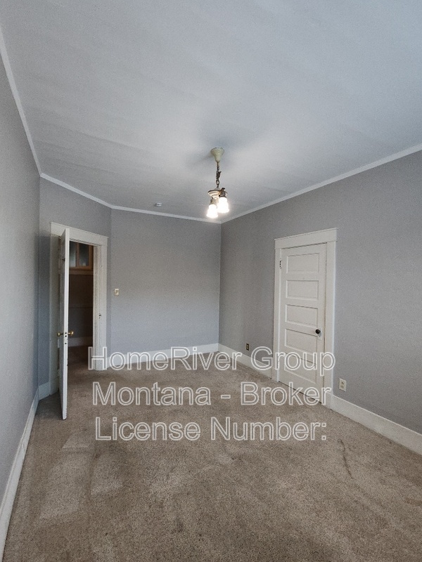 Building Photo - 534 S 3rd St W