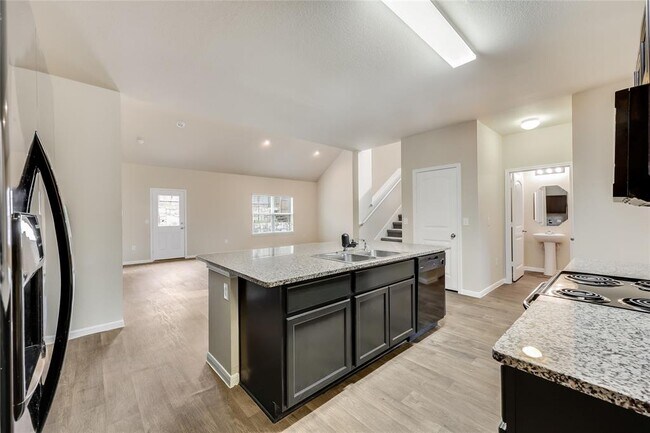 Building Photo - 3205 Ortman Dr