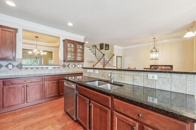 Building Photo - 3808 Fairhill Point