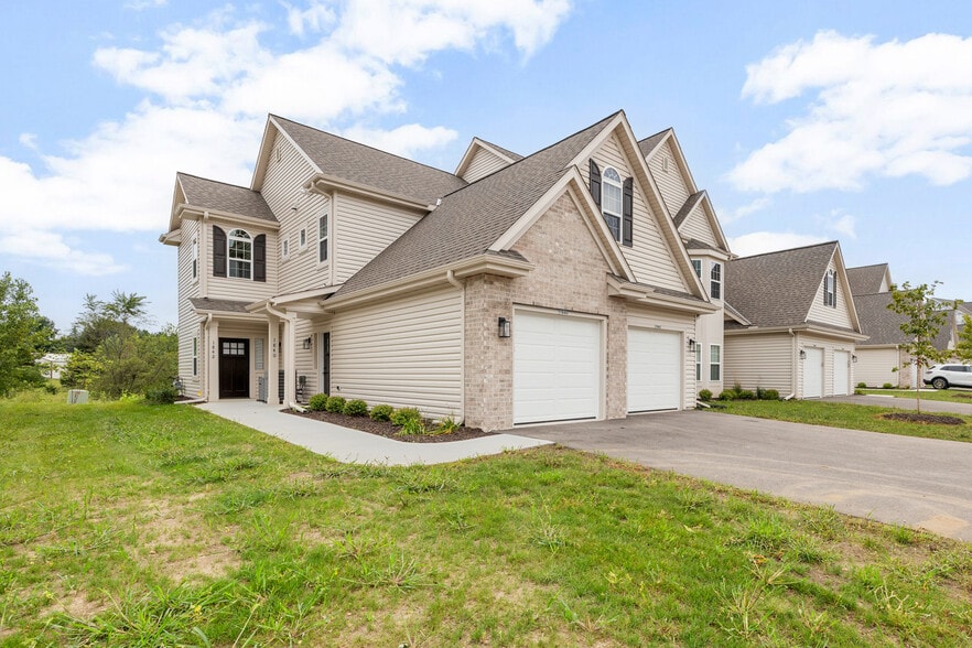 Building Photo - 1844 Woodland Way