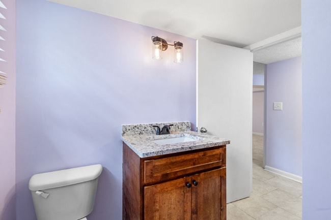 Building Photo - 512 River Rouge Dr