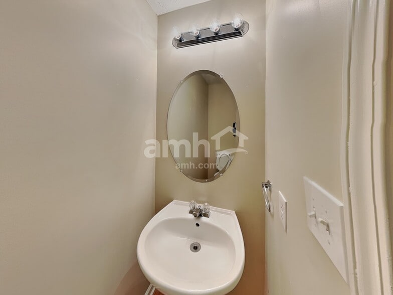 Building Photo - 361 Ash Trace Ln