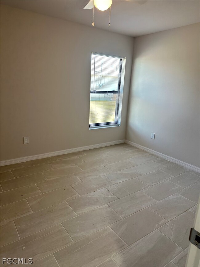 Building Photo - 1131 SW 16th Terrace