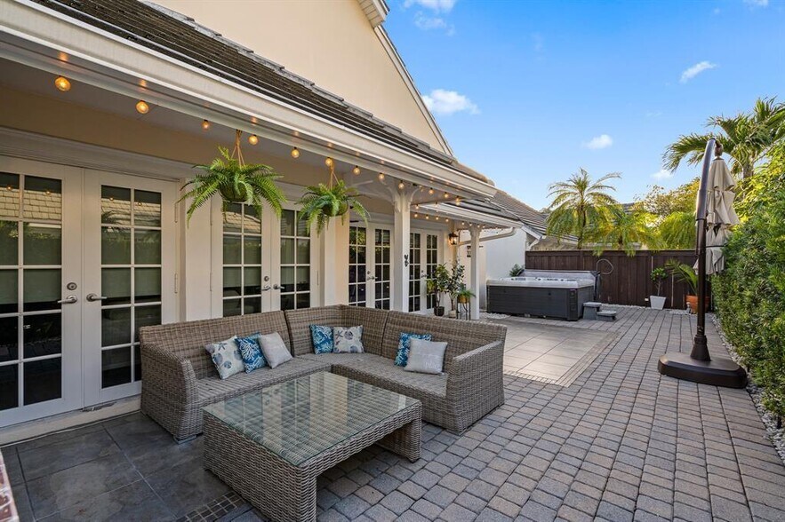 Building Photo - 9937 NW 47th Ter