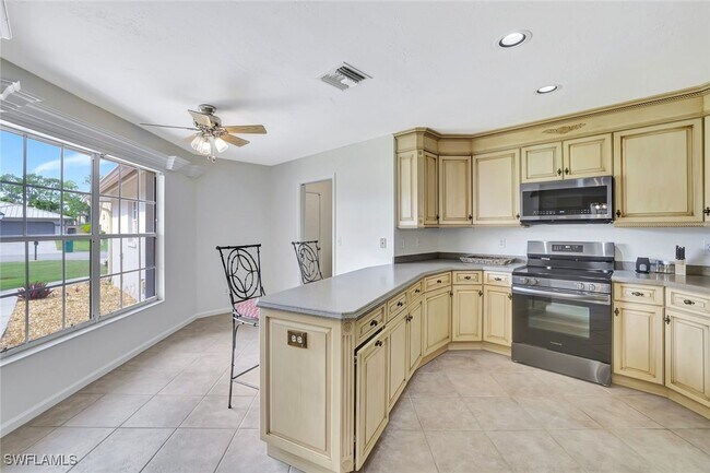 Building Photo - 5859 Westbourgh Ct