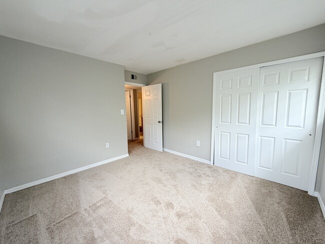 Building Photo - 1695 Lee Rd