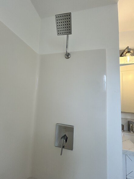 Bathroom Detail - 781 Saxony Rd