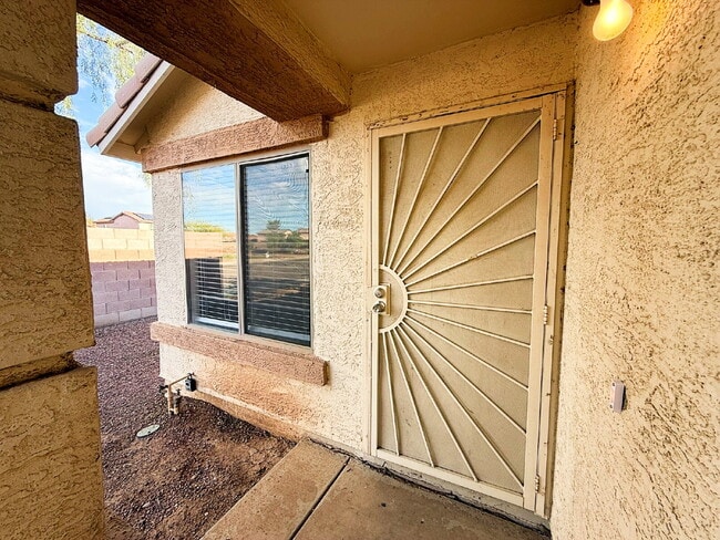 Building Photo - Charming 3-Bedroom Avondale Home with New ...