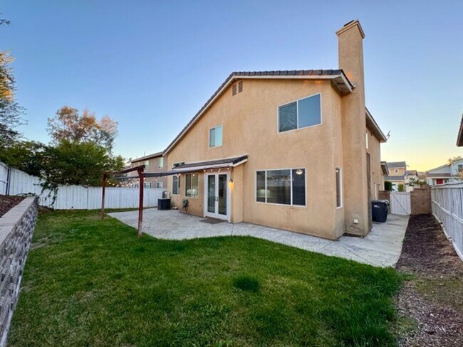 Building Photo - Beautiful 4 Bedroom Murrieta Home with Sol...