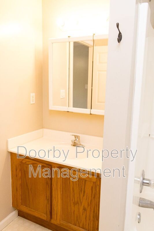 Building Photo - 2202 Elder St