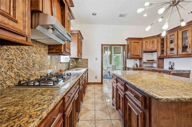 Building Photo - 5027 Creekmont Dr