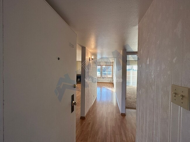 Building Photo - 3790 W Benjamin Holt Dr