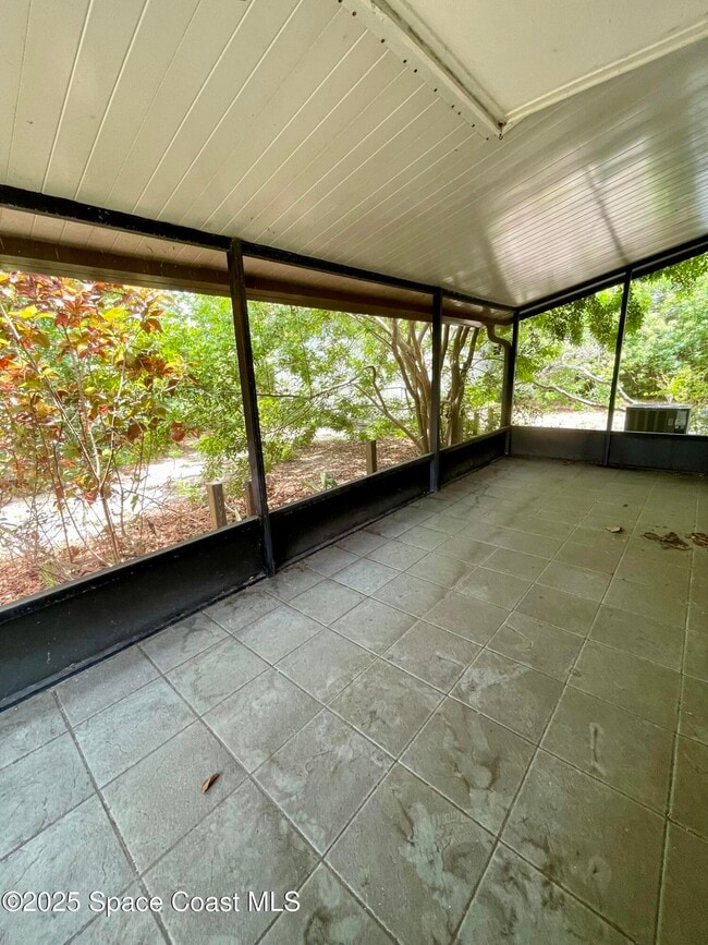 Building Photo - 420 Newfound Harbor Dr