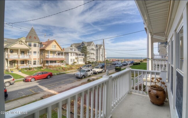 Building Photo - 10 Seaview Ave