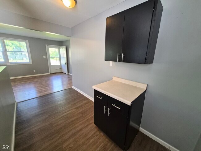 Building Photo - 3221 N Priscilla Ct