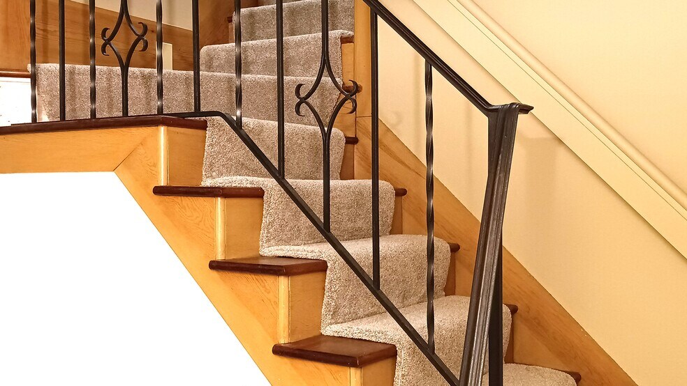 Building Photo - 1224 Dean St