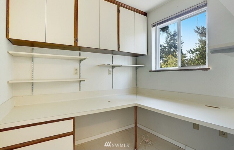 Building Photo - 5511 Fairlawn Drive SW